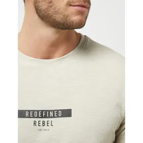 Redefined Rebel T-shirt z detalami z logo model ‘Guti’