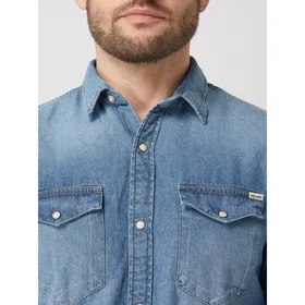 Jack & Jones Koszula jeansowa o kroju modern fit z kieszenią na piersi