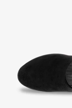 Czarne botki na koturnie z gumą wsuwane casu d212x9-b