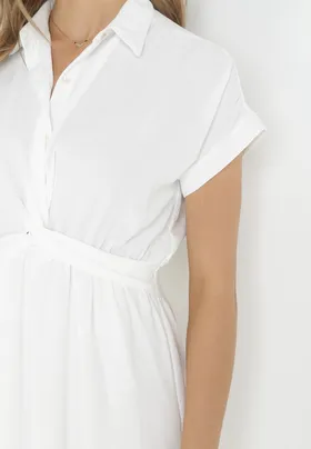Biała Koszulowa Sukienka Mini z Gumkami i Ozdobnym Węzłem Penelop