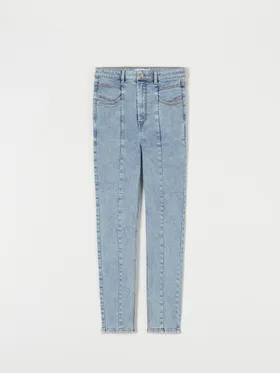 Wygodne jeansy skinny wykonane z miękkiej, elastycznej tkaniny. - niebieski