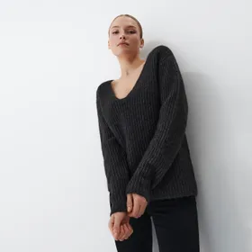 Sweter z dekoltem V - Szary