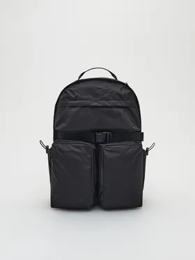 Plecak z pojemnymi kieszeniami - Czarny
