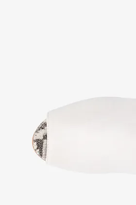 Botki ecru maciejka na niskim obcasie peep toe wzór wężowy polska skóra 05507-37-00-5