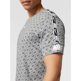 Nike T-shirt z wzorem na całej powierzchni