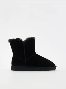 Buty typu śniegowce, wykonane ze skóry naturalnej. - czarny