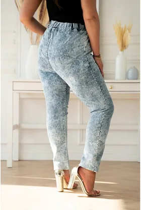 Jasne elastyczne jeansowe spodnie plus size - Thira