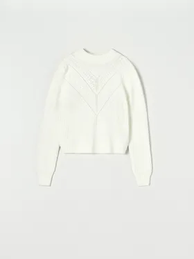 Miękki sweter o regularnym kroju z ozdobnym splotem, uszyty z wygodnego w noszeniu materiału. - kremowy