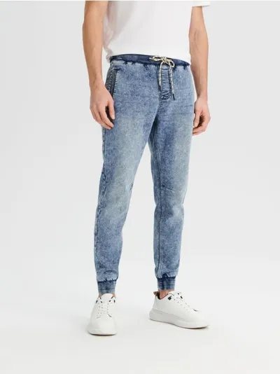 Sinsay Wygodne jeansy wykonane z bawełnianej tkaniny. - niebieski