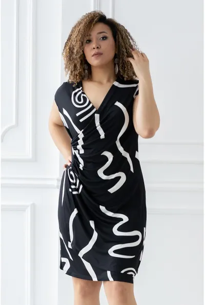 XL-ka Czarna sukienka z białym wzorem - PALOMA
