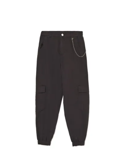 Cropp Czarne spodnie jogger cargo z łańcuchem