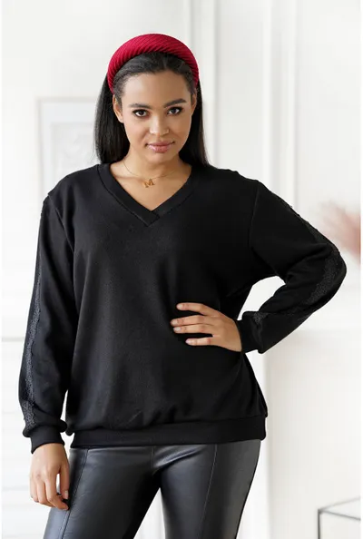 XL-ka Czarny sweter z ażurową taśmą na rękawie - Lores