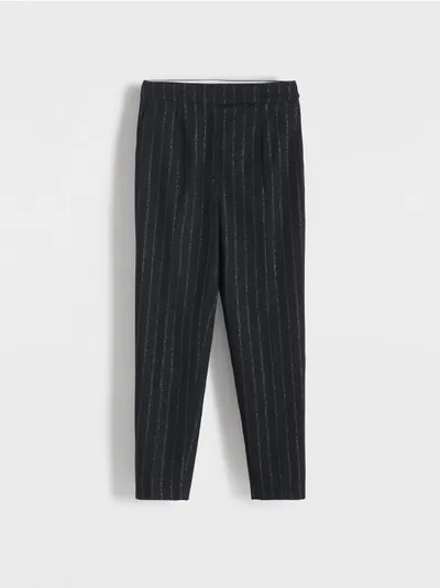 Spodnie z kolekcji PREMIUM, wykonane z tkaniny z domieszką wiskozy. - czarny
