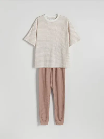 Reserved Dwuczęściowa piżama wykonana ze strukturalnej dzianiny z bawełną. - brązowy
