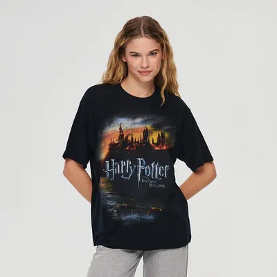 House Luźna koszulka z nadrukiem Harry Potter czarna - Czarny