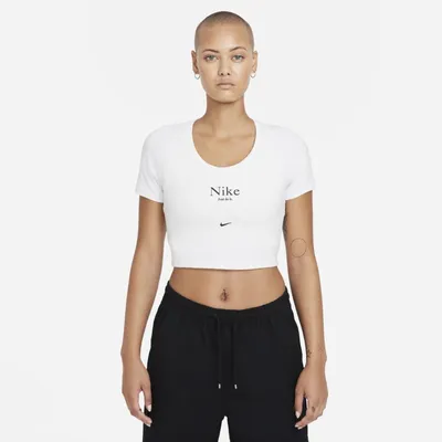 Nike Damska koszulka z krótkim rękawem i o skróconym kroju Nike Sportswear Essential - Biel