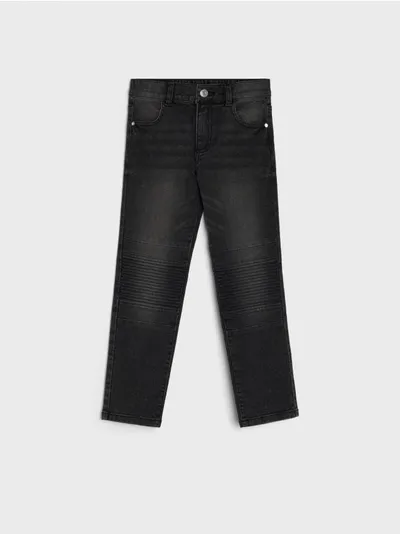 Sinsay Wygodne jeansy wykonane z bawełnianej tkaniny. - czarny