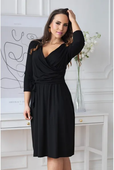 XL-ka Czarna sukienka z kopertowym dekoltem - LUCINNE
