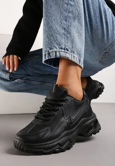 Renee Czarne Klasyczne Sneakersy Sznurowane na Niskiej Platformie Lenivia