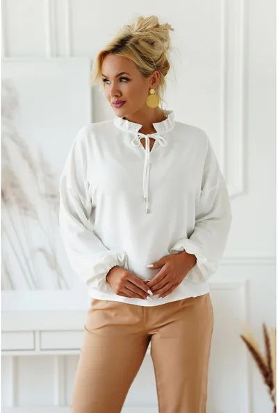 XL-ka Biała wizytowa bluzka plus size z wiązaniem przy dekolcie - Marvi