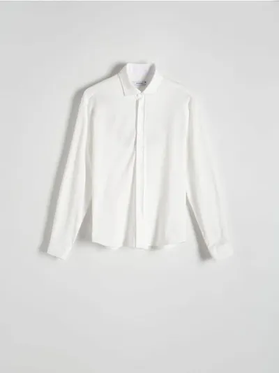 Reserved Koszula o dopasowanym kroju, z kolekcji PREMIUM, wykonana z dzianiny z bawełną. - biały