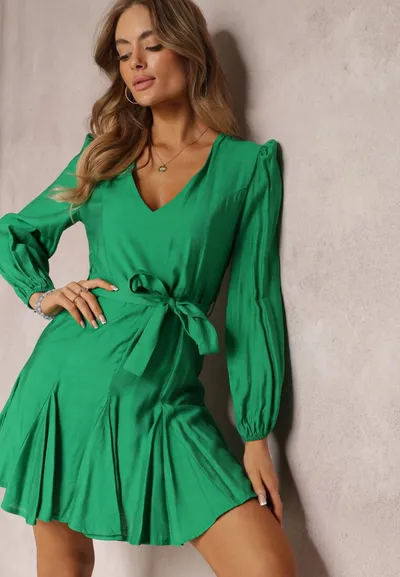 Renee Zielona Rozkloszowana Sukienka Mini z Wiązaniem w Talii Evyna