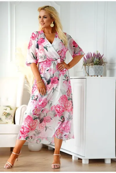 XL-ka Kremowa sukienka maxi w duże różowe kwiaty z kopertowym dekoltem - ADELA
