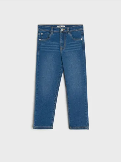 Sinsay Wygodne spodnie jeansowe wykonane z bawełnianej tkaniny z dodatkiem elastycznych włókien. - niebieski