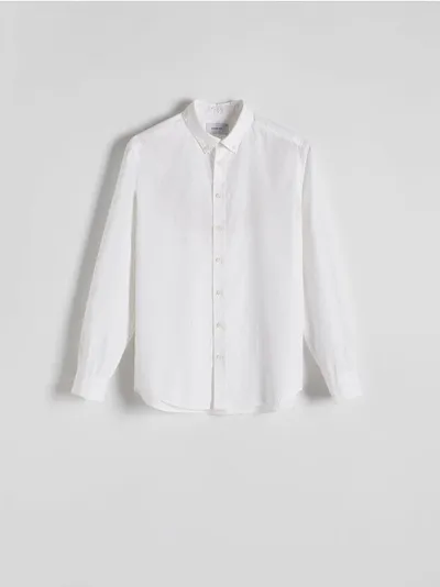 Reserved Koszula o regularnym kroju, wykonana bawełny egipskiej. - biały