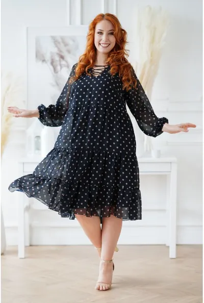 XL-ka Czarna sukienka w beżowe kropki - Nesti