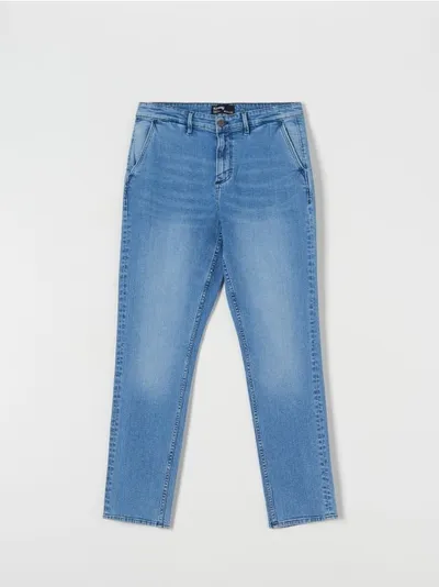 Sinsay Wygodne jeansy wykonane z bawełnianej tkaniny z dodatkiem elastycznych włókien. - niebieski