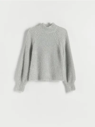 Reserved Sweter o prostym kroju, wykonany z miękkiej dzianiny. - srebrny