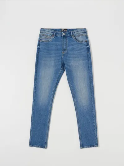 Sinsay Wygodne jeansy wykonane z bawełnianej tkaniny z dodatkiem elastycznych włókien. - niebieski