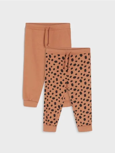 Sinsay Komplet dwóch par spodni dresowych wykonanych z bawełnianej dzianiny. - brązowy