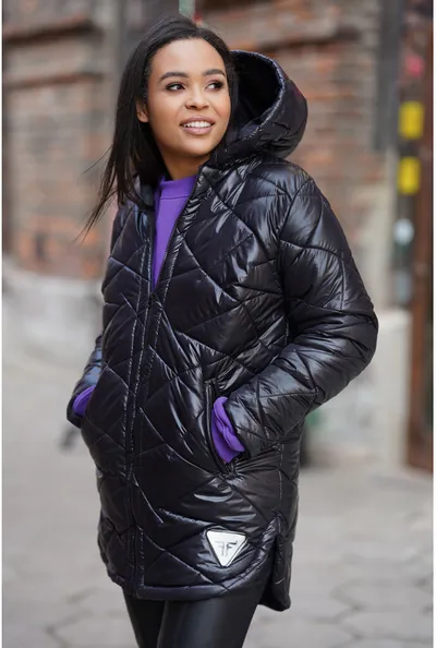 XL-ka Czarna długa zimowa kurtka pikowana z kapturem - Edwige