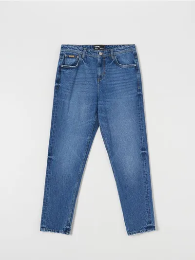 Sinsay Wygodne jeansy o kroju comfort wykonane z bawełnianej tkaniny. - niebieski
