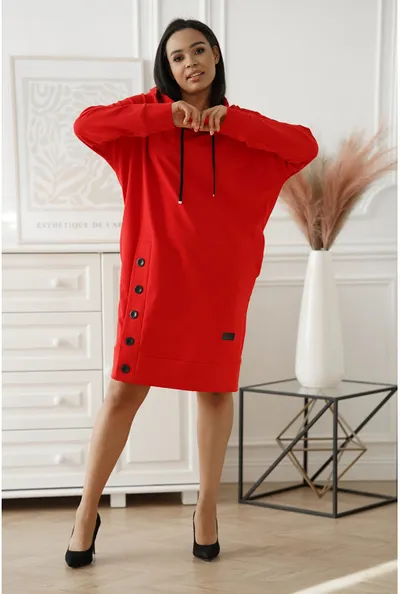 XL-ka Czerwona dresowa sukienka z guzikami i półgolfem - Gaja