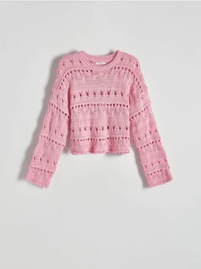 Reserved Sweter o prostym kroju wykonany z miękkiej dzianiny. - fioletowy