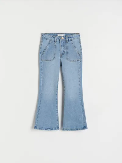 Reserved Jeansy typu flare, uszyte z bawełnianej tkaniny z dodatkiem elastycznych włókien. - niebieski