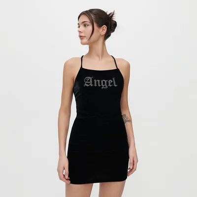House Aksamitna sukienka z aplikacją Angel czarna - Czarny