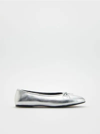 Reserved Buty z kolekcji PREMIUM wykonane z naturalnej skóry. - srebrny