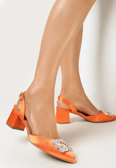 Born2be Pomarańczowe Satynowe Sandały z Biżuteryjną Klamerką i Noskiem w Szpic Vovi