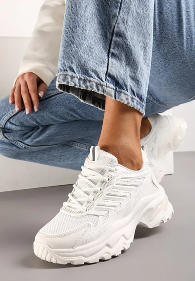 Renee Białe Sneakersy na Tłoczonej Podeszwie z Siateczkowymi Wstawkami Amrogia
