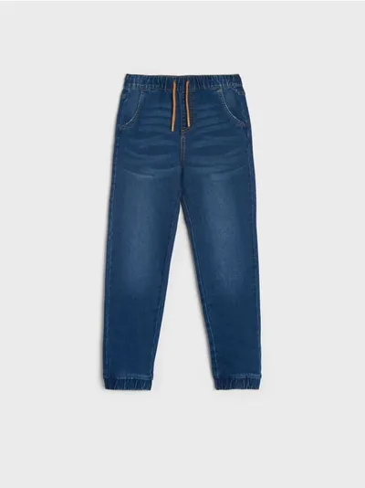 Sinsay Wygodne jeansy wykonane z bawełnianej tkaniny z domieszką elastycznych włókien. - granatowy