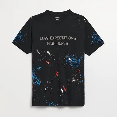 House Czarna koszulka z nadrukiem Low Expectations High Hopes - Czarny