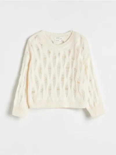 Reserved Sweter o regularnym kroju, wykonany z dzianiny. - złamana biel