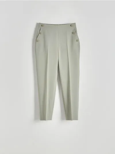 Reserved Spodnie typu cygaretki, uszyte z gładkiej tkaniny z dodatkiem wiskozy. - oliwkowy
