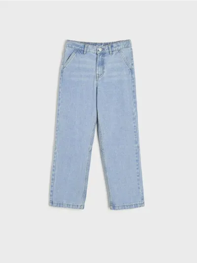 Sinsay Wygodne spodnie jeansowe wykonane z jeansowej tkaniny. - niebieski