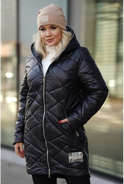 XL-ka Czarna długa zimowa kurtka pikowana z kapturem - Elenis