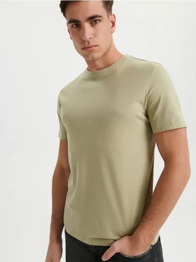 Sinsay Wygodna koszulka wykonana z miękkiej, bawełnianej dzianiny. - zielony
